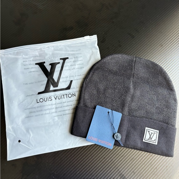 Louis Vuitton Charcoal Knit Accessory - Picture 1 of 3